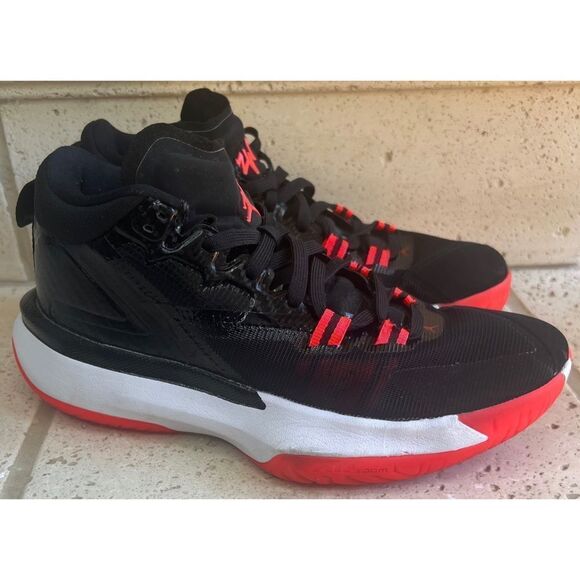 Nike Jordan Men\'s Shoes Jordan Zion 1 Bloodline Sz 8 Black/White/Bright Crimson main image 4
